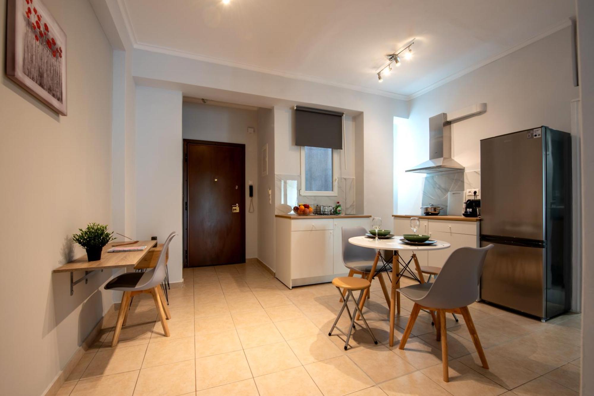 Spacious And Modern One Bedroom Apartment Athens Exterior photo